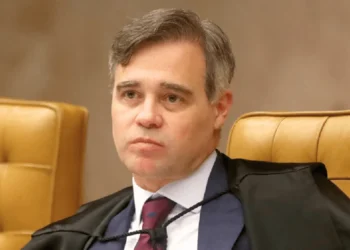 contratação sem licitação, de advogado, sem concorrência, contratação, de advogado, sem processo, licitatório;