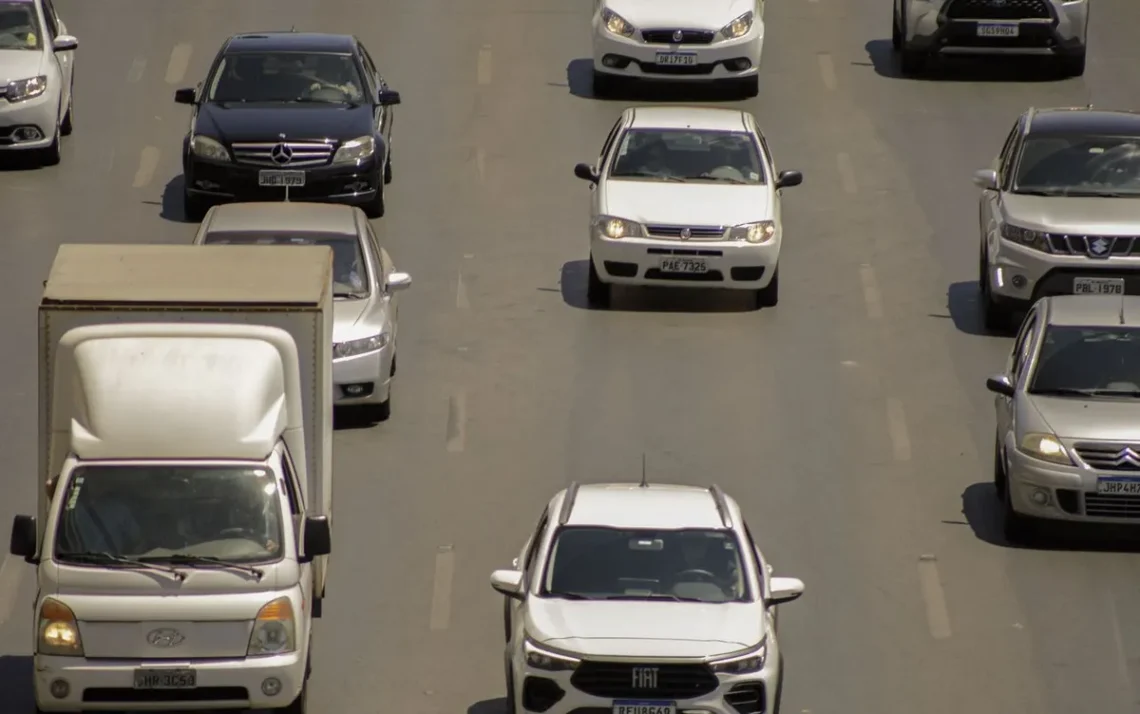 condutores, motoristas, brasileiros;